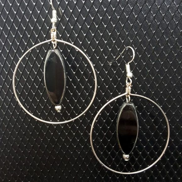 New Hoop Earrings - Picture 1 of 3